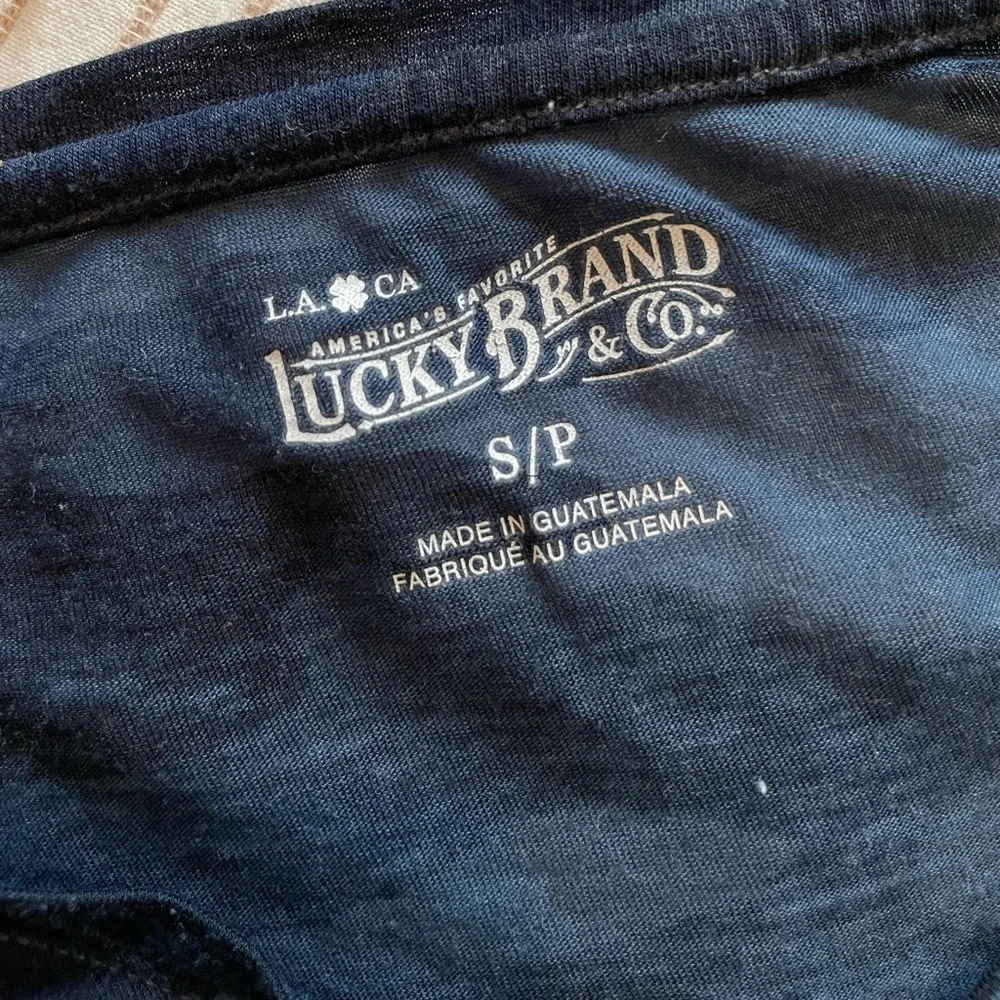 Lucky Brand Blue Camo V Neck T-Shirt - Picture 2 of 3